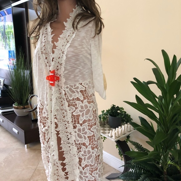 Sweater/Cover up from Italy 🇮🇹- NEW - Picture 4 of 9